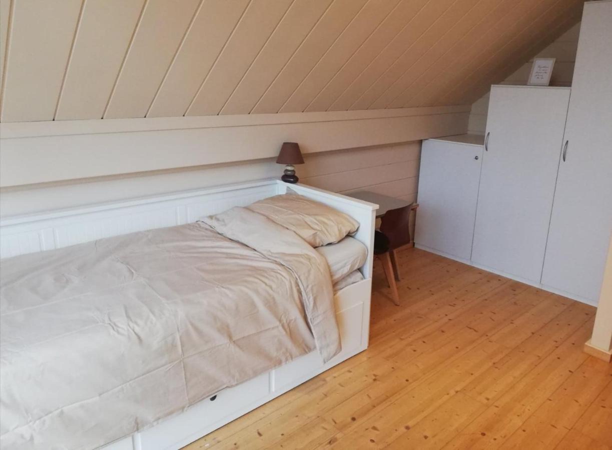 Maison 3 Chambres A 200 M De La Plage Des Lacs De L Eau D Heure Froid-Chapelle 외부 사진