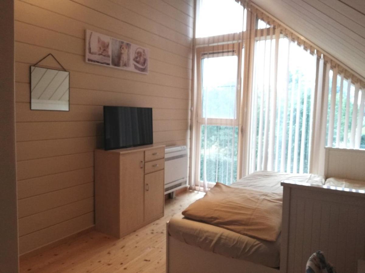 Maison 3 Chambres A 200 M De La Plage Des Lacs De L Eau D Heure Froid-Chapelle 외부 사진